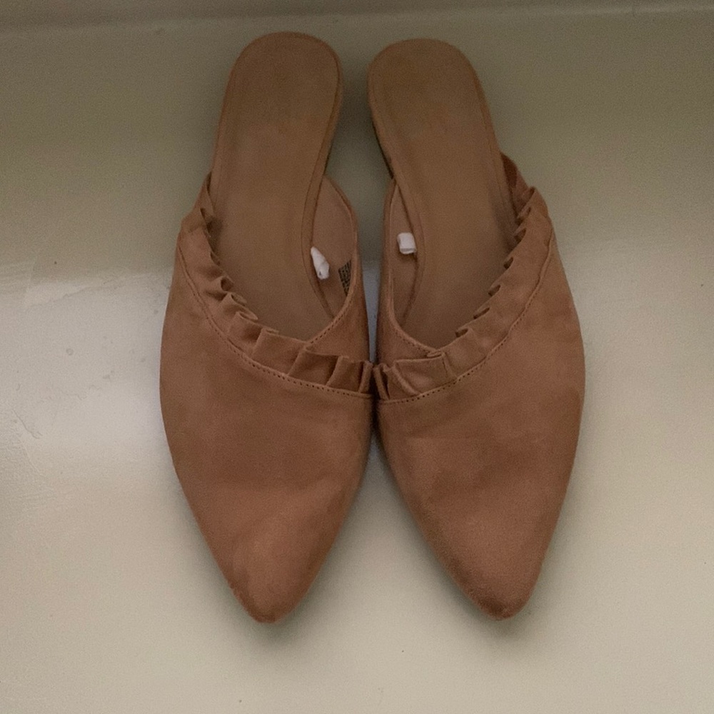 Cute tan/ pinkish mule slides